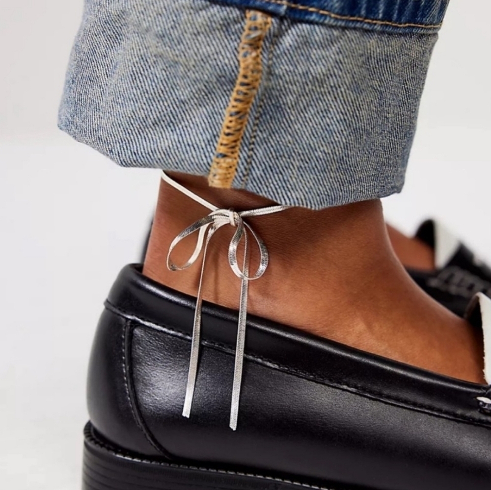 New! FREE PEOPLE Silver Bow Anklet | NWOT